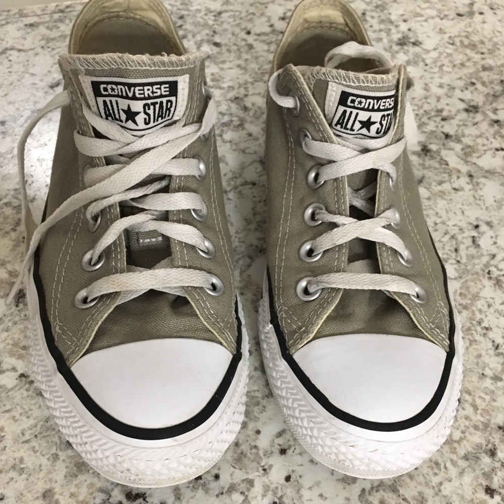 Grey converse